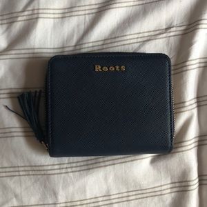 Roots small tassel wallet